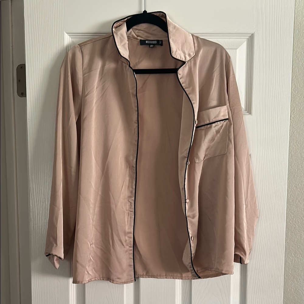 Misguided Pink Blazer Elegant Satin Finish with matching bottoms